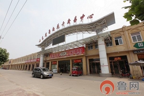 龍泉街道董村花卉市場 東200米 底上8間，靠近大路旁！