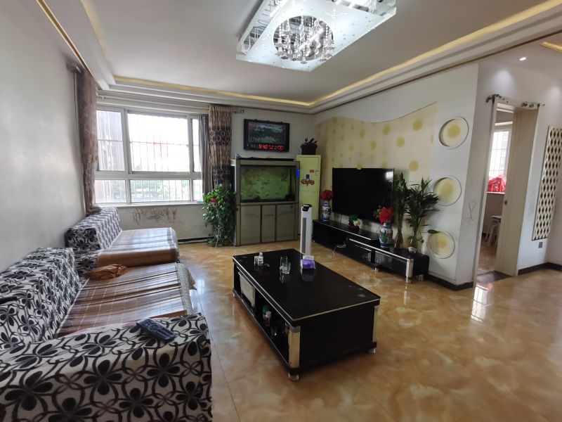 百合花園電梯三樓140.52平西戶，三室兩廳兩衛(wèi)精裝修