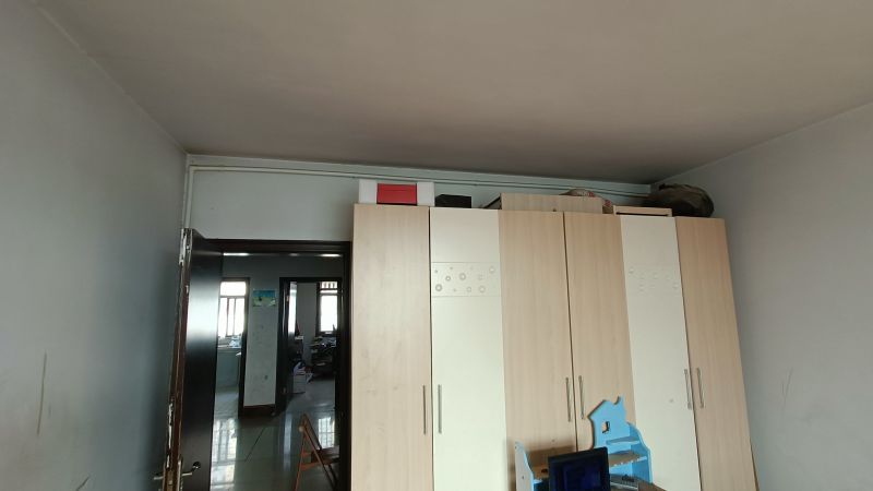 普通裝修3室1廳1衛(wèi)90m21250元/月