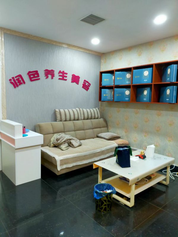 一樓養(yǎng)發(fā)館二樓美容整體轉讓，也可空轉