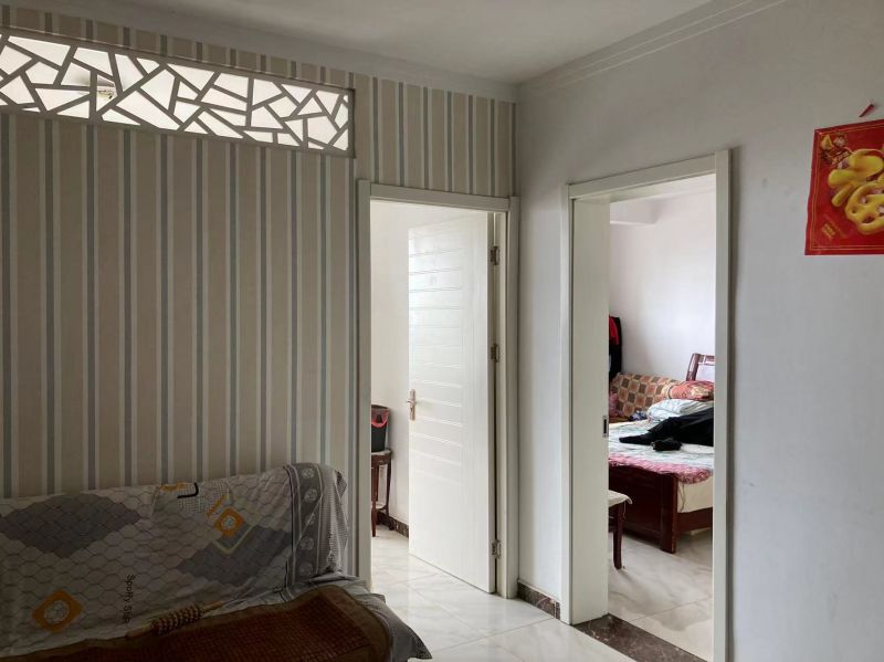 普通裝修2室1廳1衛(wèi)74m282萬元