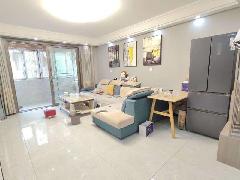 精裝修3室1廳1衛(wèi)101m292.8萬(wàn)元