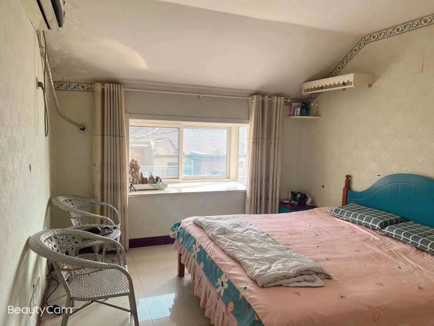 普通裝修2室2廳1衛(wèi)84m268萬(wàn)元