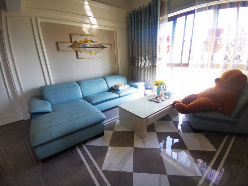 精裝修4室3廳3衛(wèi)210m2226萬(wàn)元