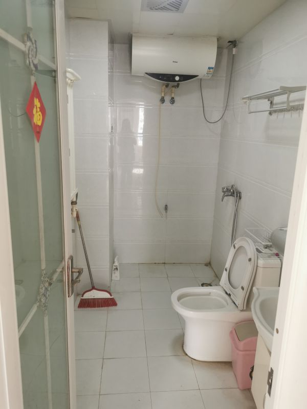 普通裝修2室2廳1衛(wèi)92m21450元/月