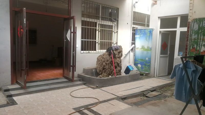 普通裝修5室2廳2衛(wèi)260m2500元/月