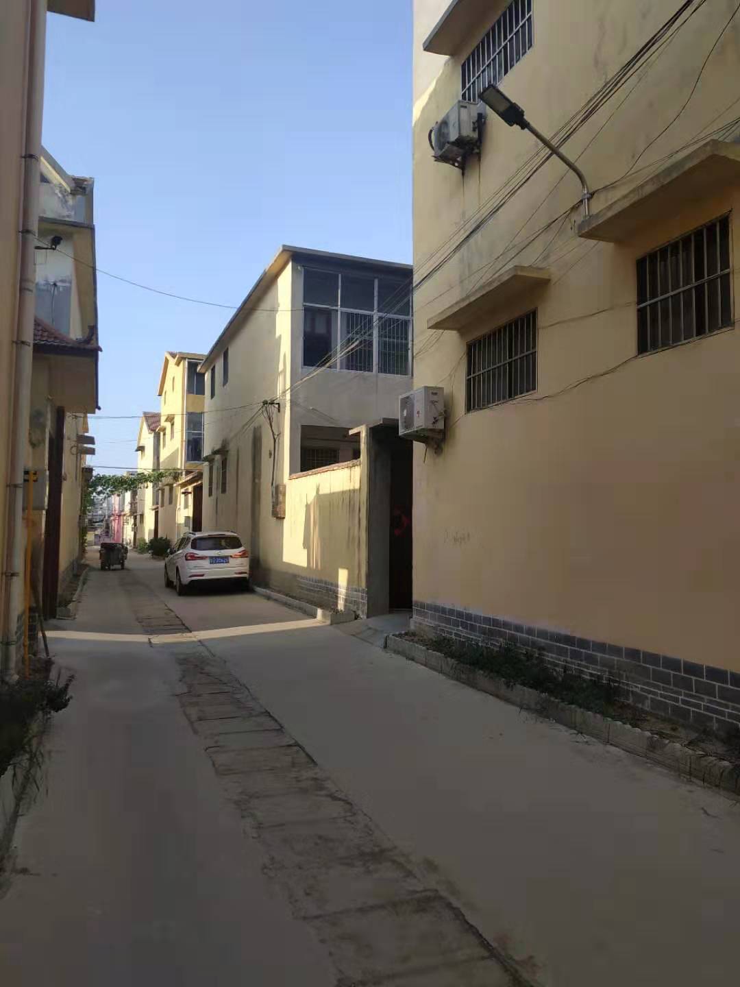 普通裝修3室3廳2衛(wèi)380m2800元/月