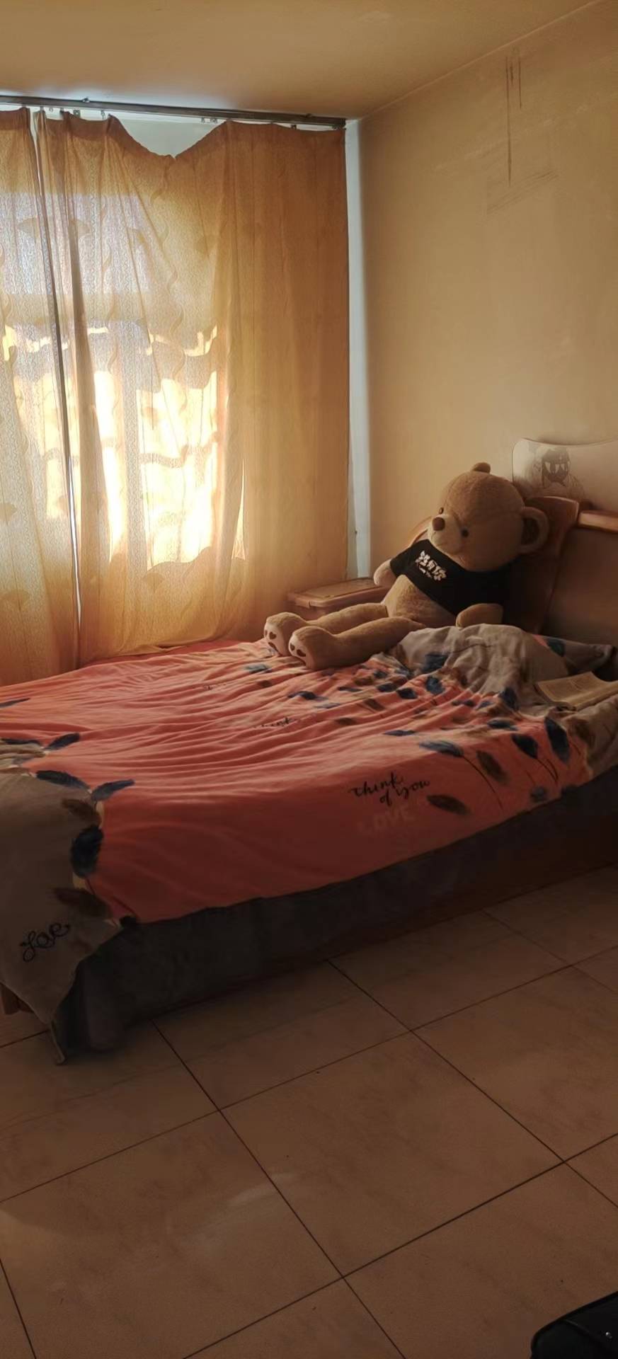 普通裝修3室1廳1衛(wèi)76m260萬(wàn)元