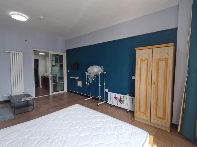 普通裝修1室1廳1衛(wèi)41m21050元/月