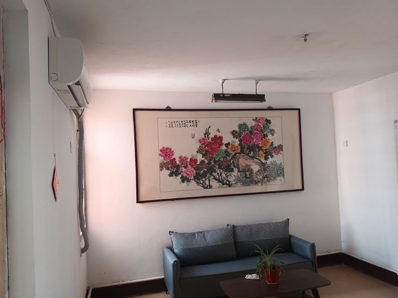 品質(zhì)小區(qū)！3室1廳1衛(wèi)77m2，拎包入駐，隨時看房。