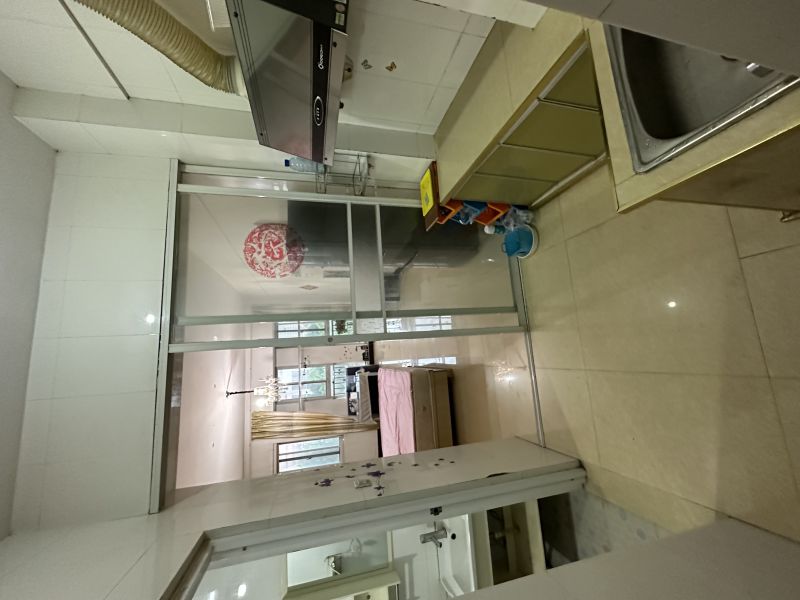 陽光國(guó)際 新一中陪讀 好房出租。