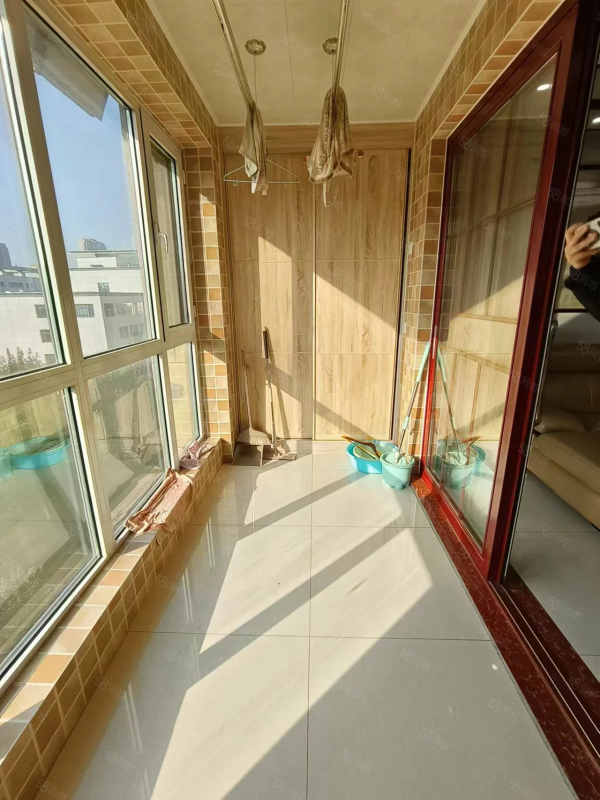 南北通透，精裝修2室2廳1衛(wèi)106m2152萬元