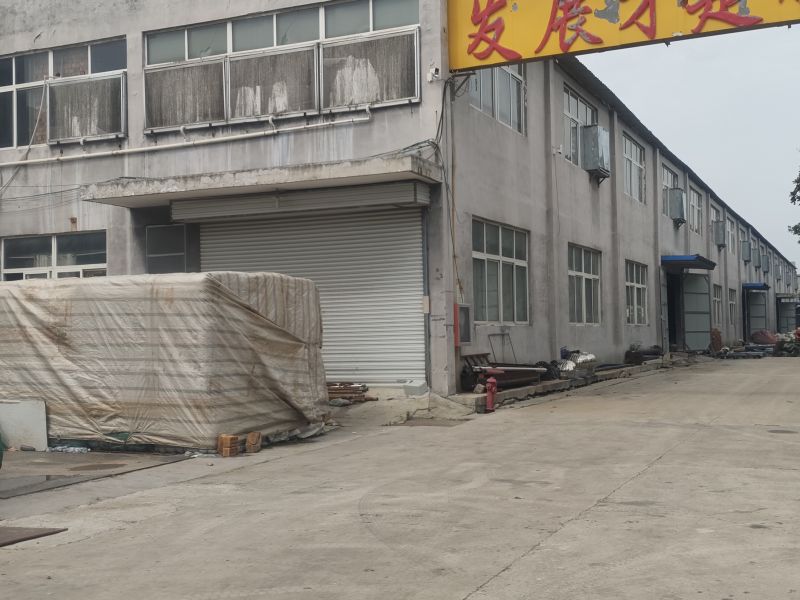 普通裝修5室0廳0衛(wèi)3300m21000元/月