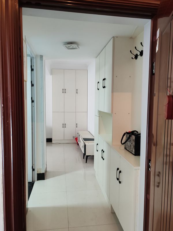 精裝修2室1廳1衛(wèi)60m21300元/月