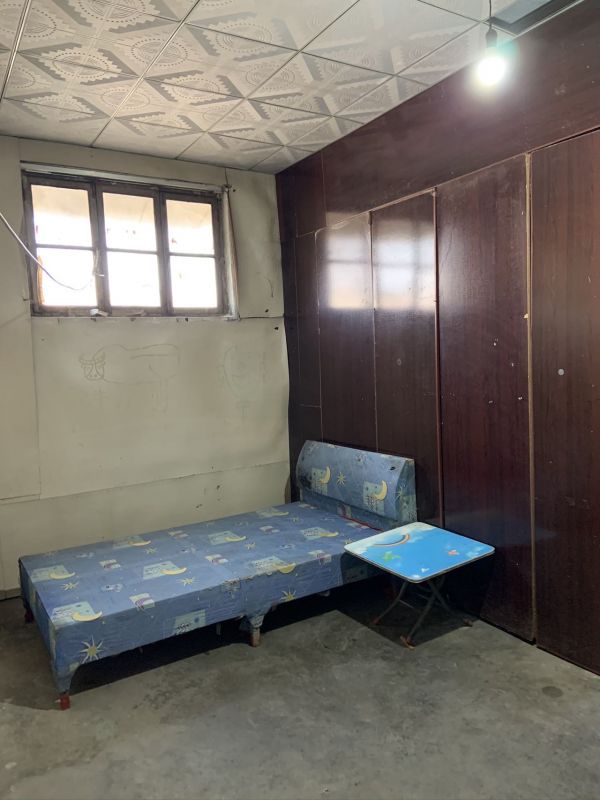 普通裝修1室1廳0衛(wèi)40m2260元/月