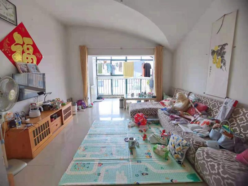 品質(zhì)小區(qū)學(xué)區(qū)房！2室2廳1衛(wèi)144m2，拎包入駐，隨時(shí)看房。