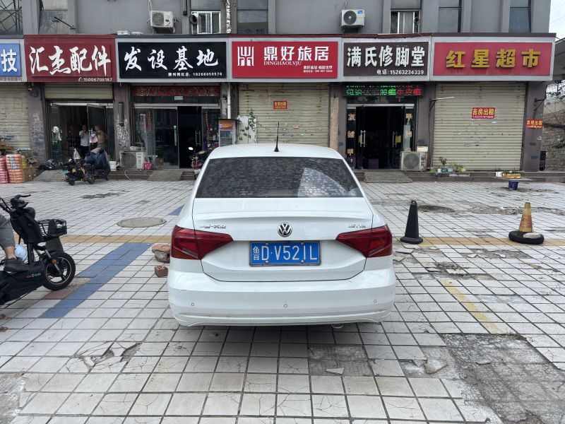 普通裝修1室2廳1衛(wèi)120m21900元/月