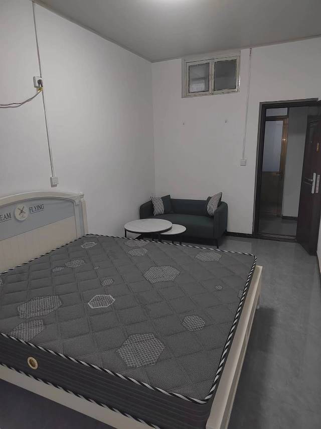 精裝修1室1廳1衛(wèi)60m2900元/月