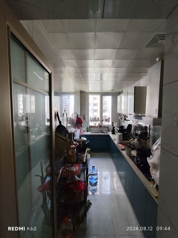 品質(zhì)小區(qū)！3室2廳2衛(wèi)155m2，拎包入駐，隨時(shí)看房。