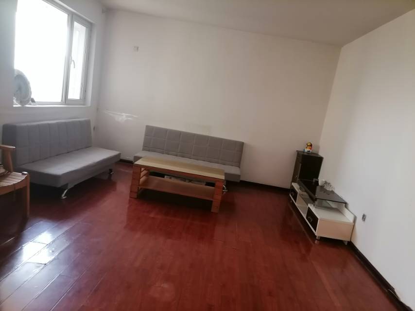 中央城B區(qū)，2室2廳1衛(wèi)99m21300元/月，宜長(zhǎng)租，短租勿擾