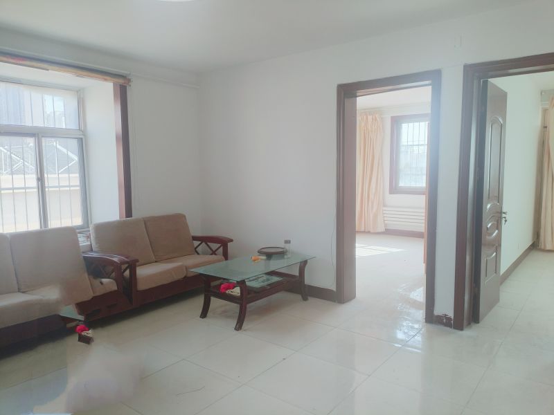 精裝修！3室1廳1衛(wèi)96m2，溫馨舒適有鑰匙，好房急租。