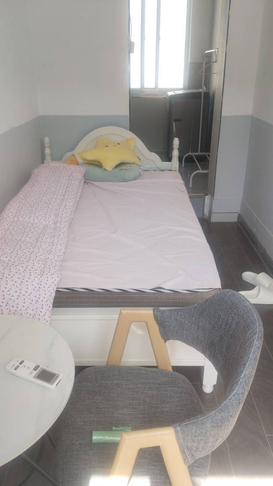 精裝修1室0廳1衛(wèi)50m2650元/月