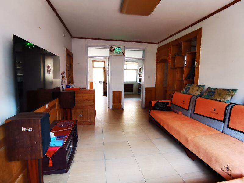 杏壇西區(qū)普通裝修3室2廳1衛(wèi)90m21800元/月（可聯(lián)系先看房子，再最終確定租金）