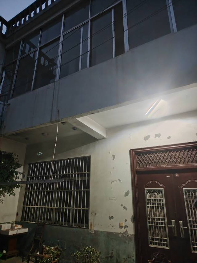 普通裝修3室1廳1衛(wèi)80m2460元/月