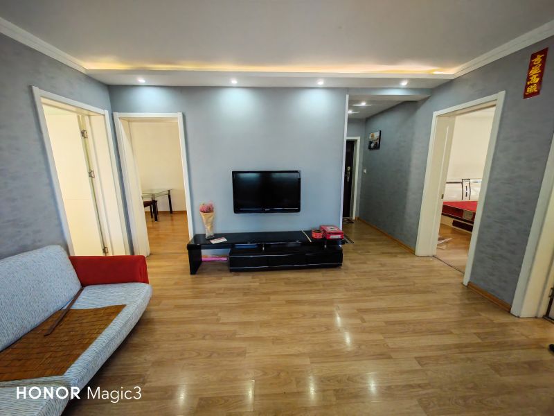 貴和世紀(jì)佳苑！三室兩廳多層123m2，溫馨舒適。