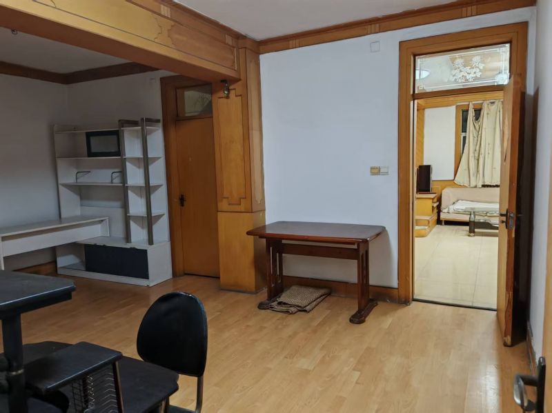 可租可售，普通裝修3室2廳1衛(wèi)136m279.8萬元