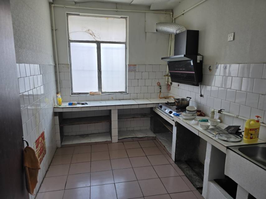 房東直售！龍泉苑北黃山橋老干部宿舍3室1廳1衛(wèi)51萬元86m2普通裝修