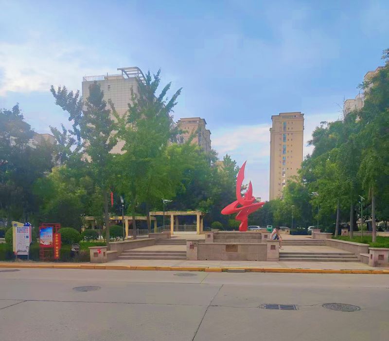 普通裝修3室2廳2衛(wèi)125m2120萬元