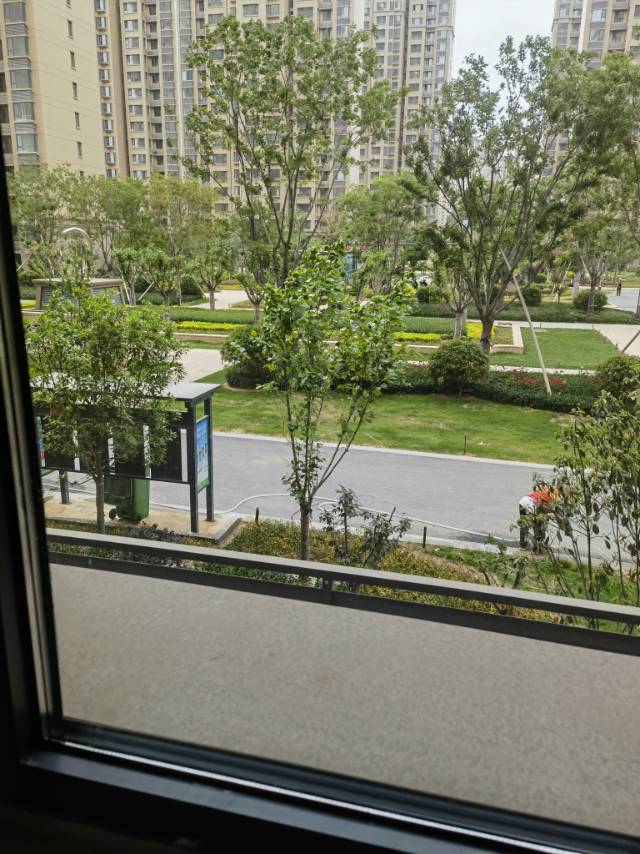 普通裝修4室2廳2衛(wèi)145m2平方