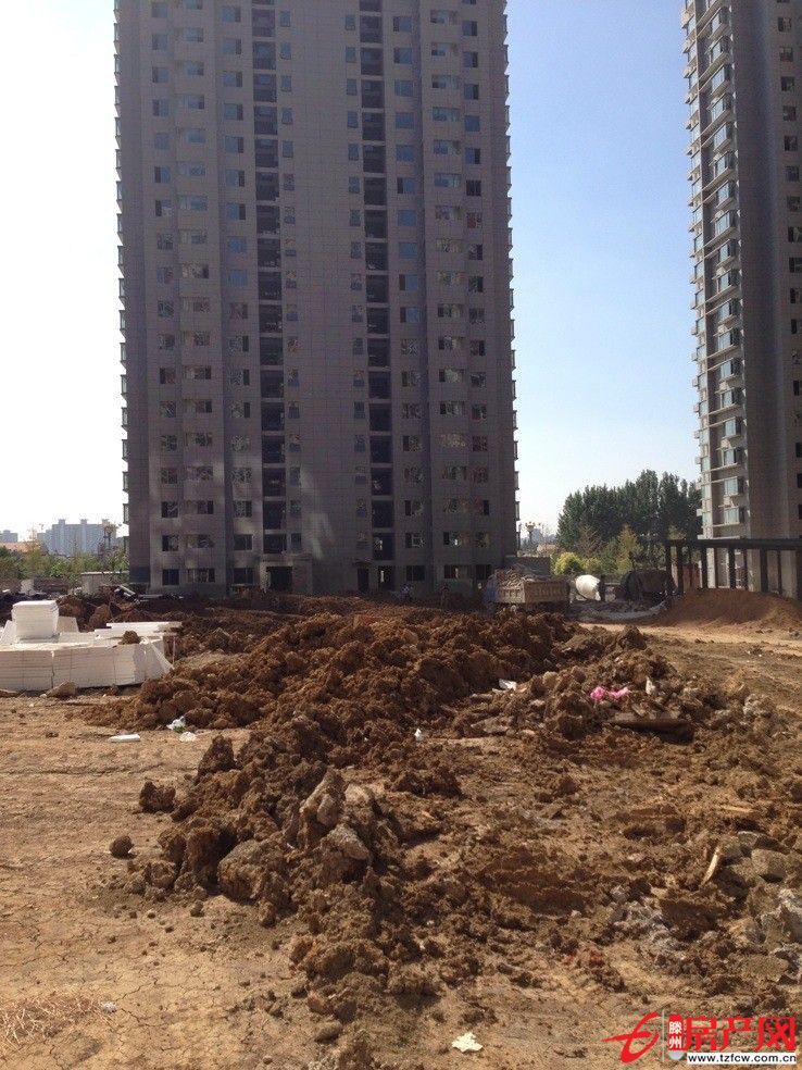 出售狀元府絕佳位置十七號樓住房一套