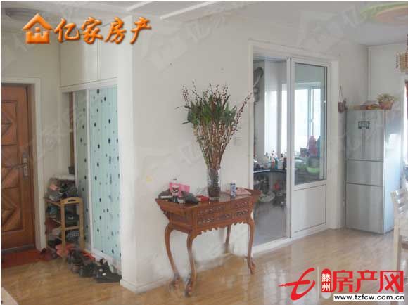 近二中學區(qū)房一樓有獨院兩室朝陽客廳餐廳南北通透