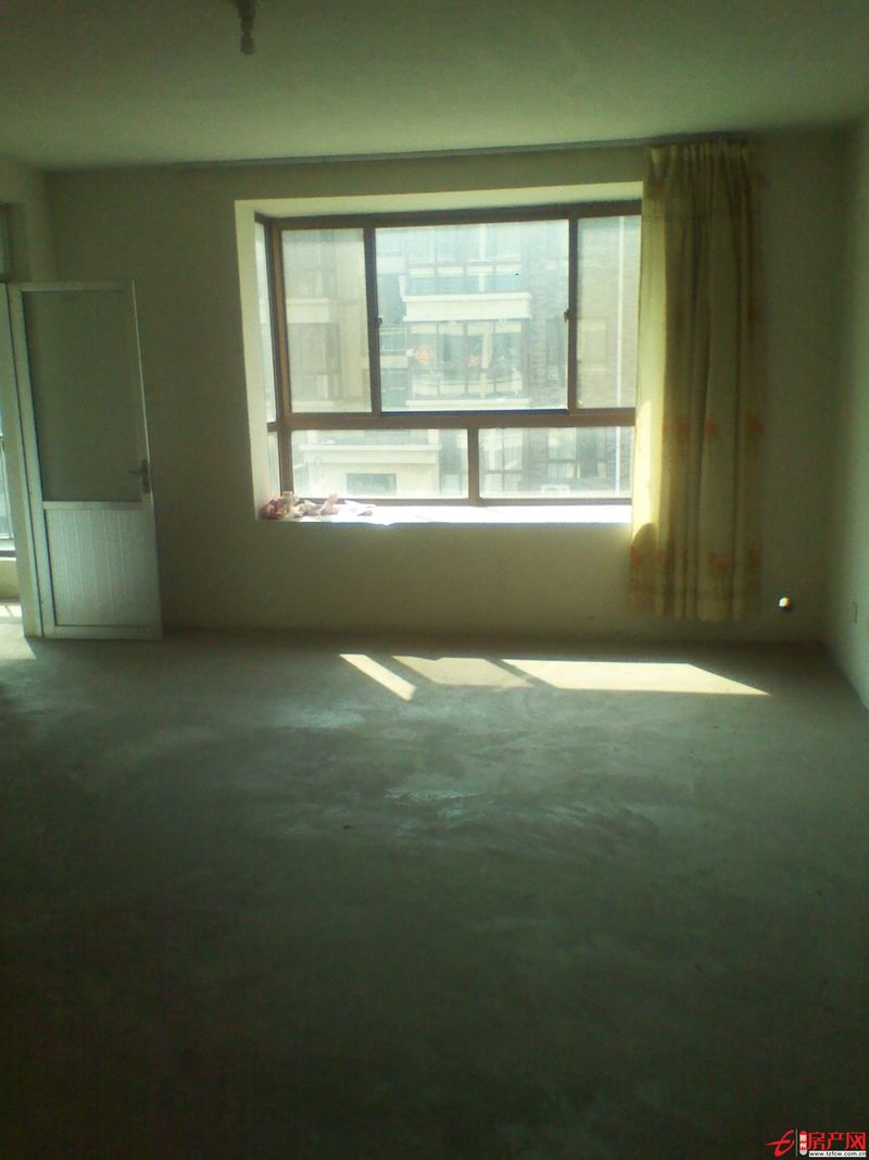 滕都帝景房型適合辦公、住家皆可，整體出租