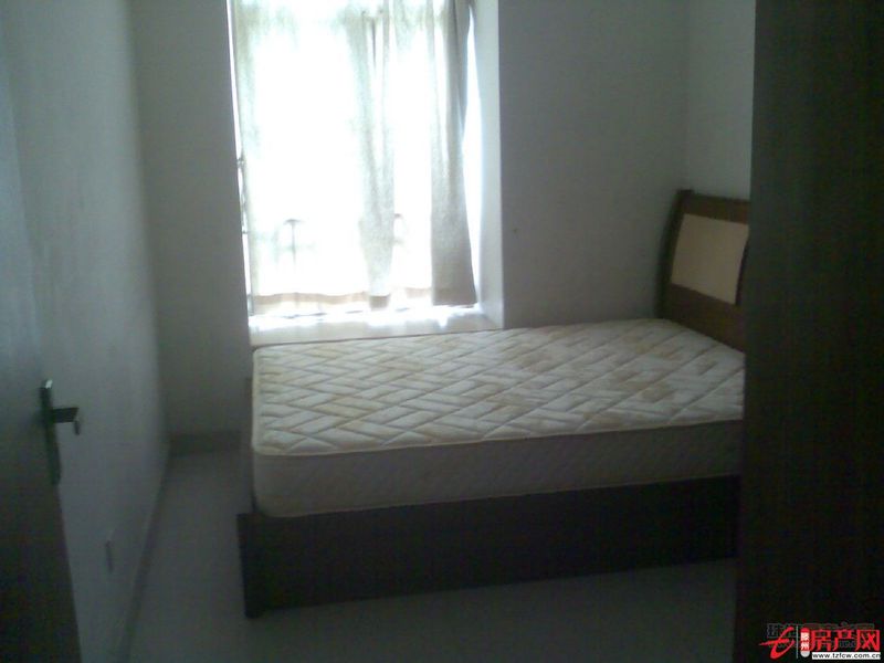 平行路美明佳苑北鄰五金公司宿舍