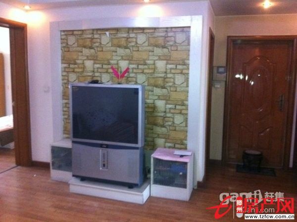 零四年的好房魯水二區(qū)精裝修三樓送儲藏室送全套家居