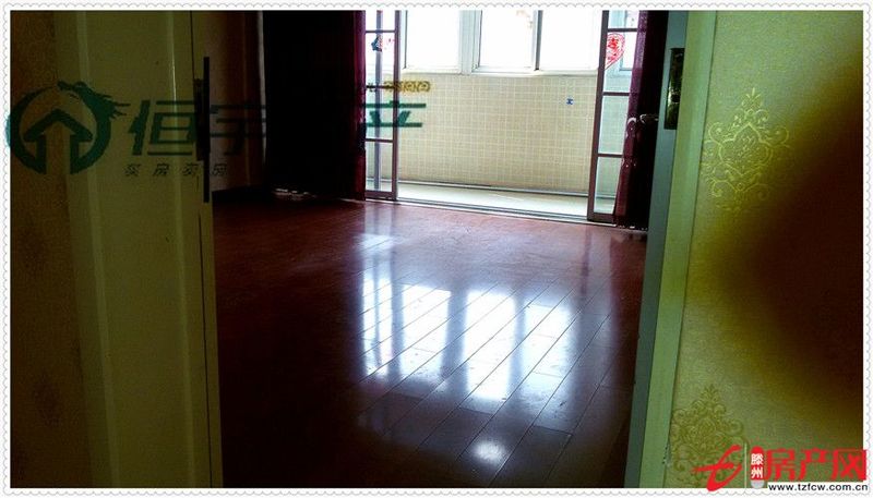 問天一期優(yōu)越位置，滿五帶車位精裝