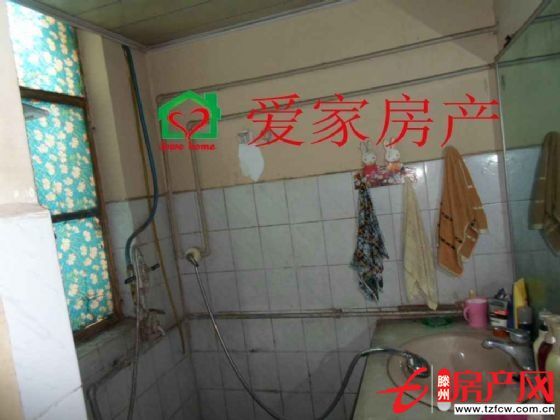 超低價出售春秋閣北區(qū)性價比房簡單裝修兩室朝陽廳朝西明廳