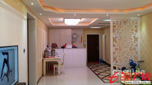 問天三期東區(qū)三室精裝修拎包入住