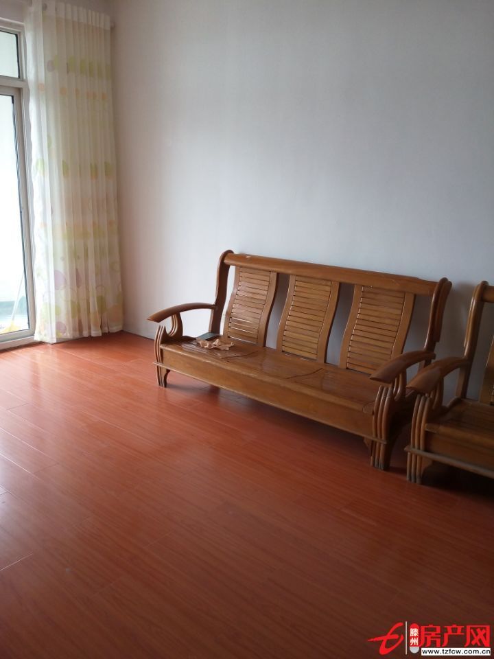 維多利亞精裝修兩居室低價招租，拎包即住