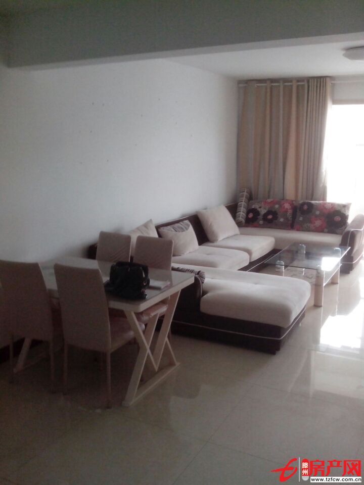 七彩陽光城精裝三室兩廳，全新家電齊全、拎包即住