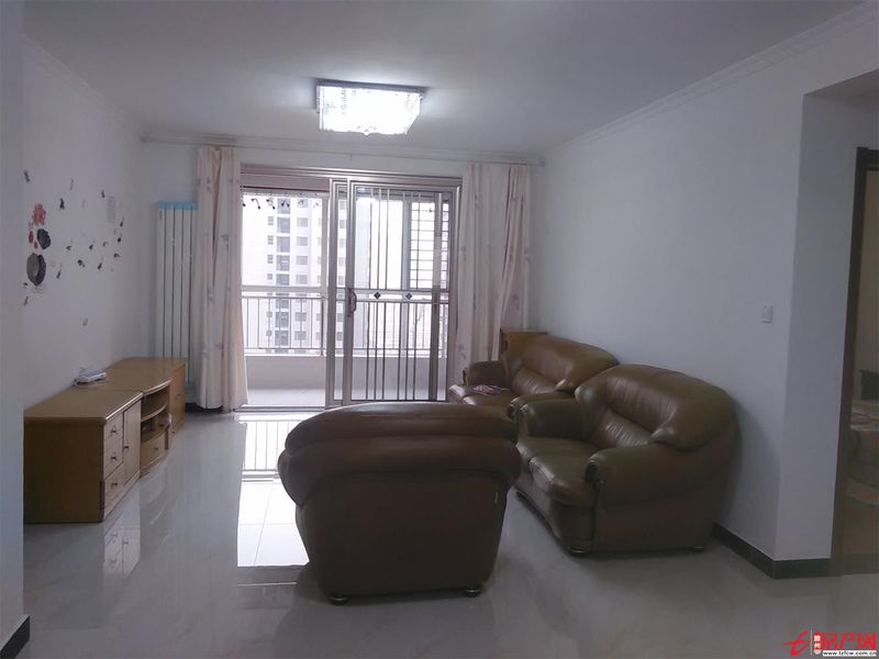 狀元府高層精裝修帶家具出租，拎包入住