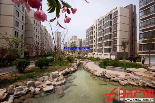 精裝滕都帝景多層二樓大三室可貸款