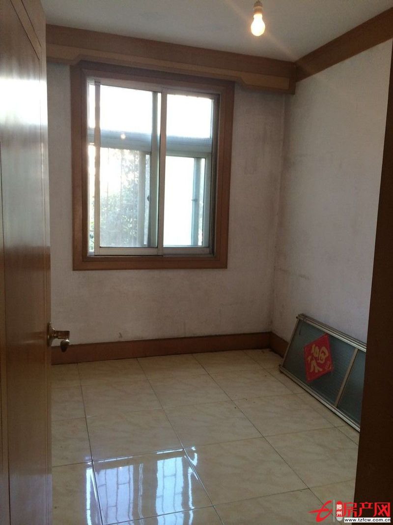 荊善安居合租房，低樓層，交通方便