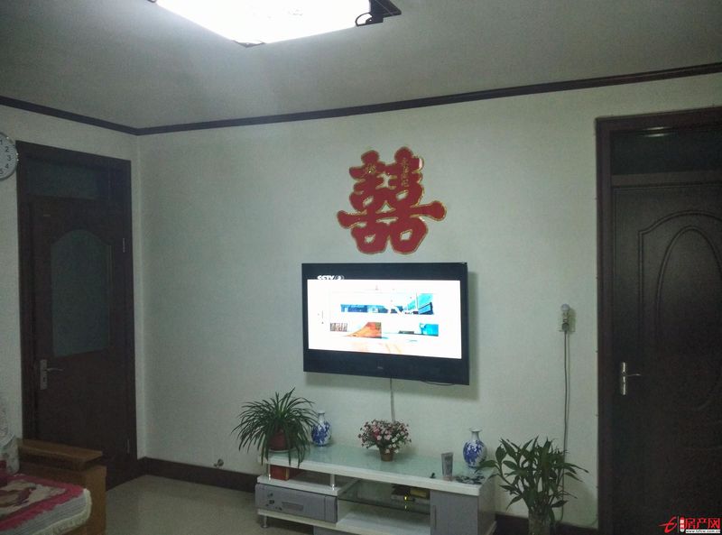 春秋閣學(xué)區(qū)房一樓，緊鄰實(shí)小