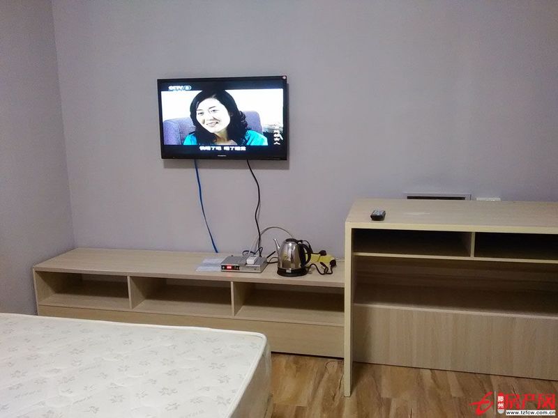 中央城精裝一室一衛(wèi)押一付一水電免費