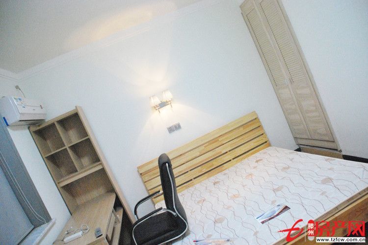 押一付一精裝二十四小時(shí)熱水拎包即住