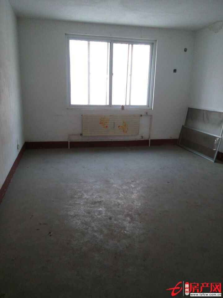 急售！德馨花園，一樓三居室，三室朝陽(yáng)，可貸款